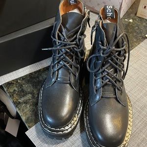 women leather boots